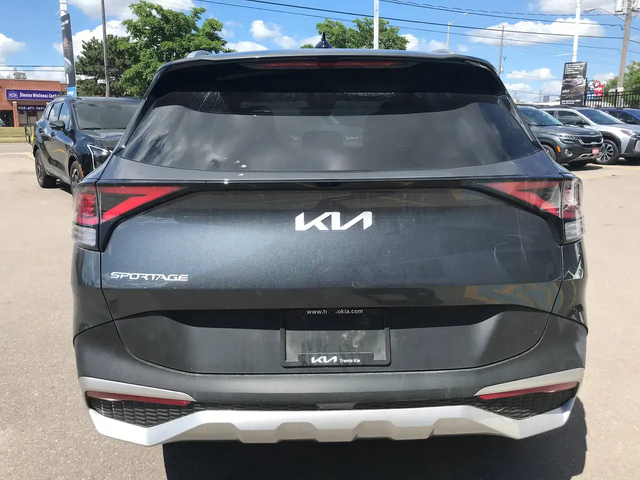 Kia Sportage LX Pkg. | Clean Carfax | No Accidents Front Wheel Drive - автомобили, коли, обяви за нови и употребявани 3