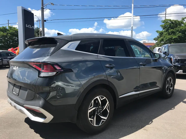 Kia Sportage LX Pkg. | Clean Carfax | No Accidents Front Wheel Drive - автомобили, коли, обяви за нови и употребявани 4