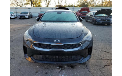 kia-stinger-2-0l-4-rear-wheel-drive - 4
