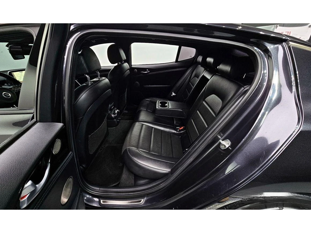 Kia Stinger 2.0 Turbo 2WD * НАЙ-ДОБРА ЦЕНА В БЪЛГАРИЯ* - автомобили, коли, обяви за нови и употребявани 10