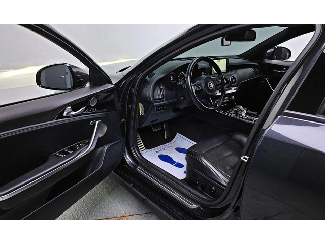 Kia Stinger 2.0 Turbo 2WD * НАЙ-ДОБРА ЦЕНА В БЪЛГАРИЯ* - автомобили, коли, обяви за нови и употребявани 9