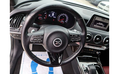 Kia Stinger 2.0 Turbo 2WD * НАЙ-ДОБРА ЦЕНА В БЪЛГАРИЯ* - автомобили, коли, обяви за нови и употребявани 7