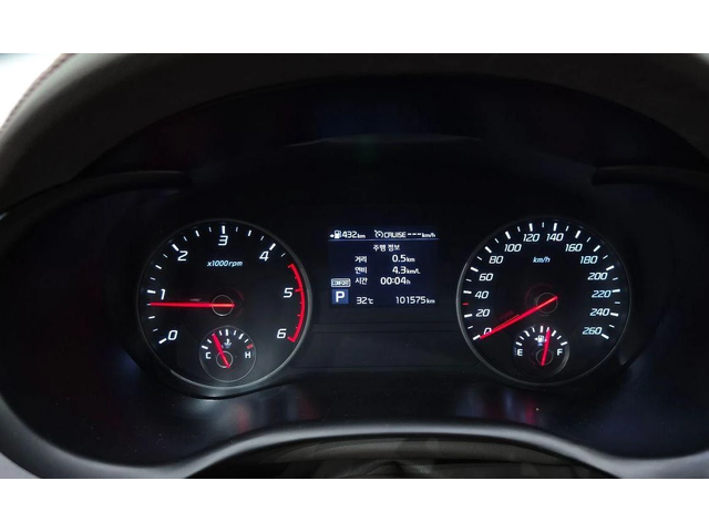 Kia Stinger 2.2 Diesel 2WD * НАЙ-ДОБРА ЦЕНА В БЪЛГАРИЯ* - автомобили, коли, обяви за нови и употребявани 7