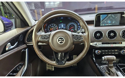 Kia Stinger 2.0 Turbo AWD * НАЙ-ДОБРА ЦЕНА В БЪЛГАРИЯ* - автомобили, коли, обяви за нови и употребявани 13