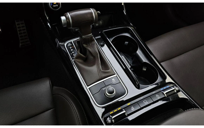 Kia Stinger 2.0 Turbo AWD * НАЙ-ДОБРА ЦЕНА В БЪЛГАРИЯ* - автомобили, коли, обяви за нови и употребявани 8