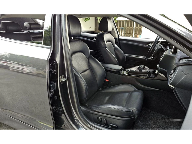 Kia Stinger 2.0 Turbo 2WD * НАЙ-ДОБРА ЦЕНА В БЪЛГАРИЯ* - автомобили, коли, обяви за нови и употребявани 9