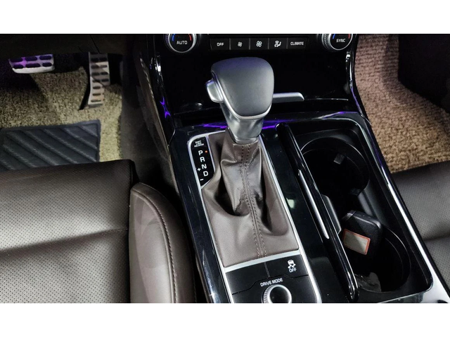 Kia Stinger 2.0 Turbo 2WD * НАЙ-ДОБРА ЦЕНА В БЪЛГАРИЯ* - автомобили, коли, обяви за нови и употребявани 8