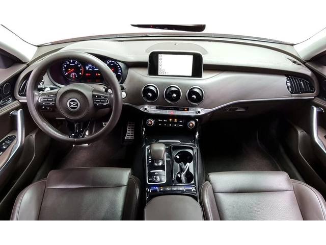 Kia Stinger 2.0 Turbo 2WD * НАЙ-ДОБРА ЦЕНА В БЪЛГАРИЯ* - автомобили, коли, обяви за нови и употребявани 4