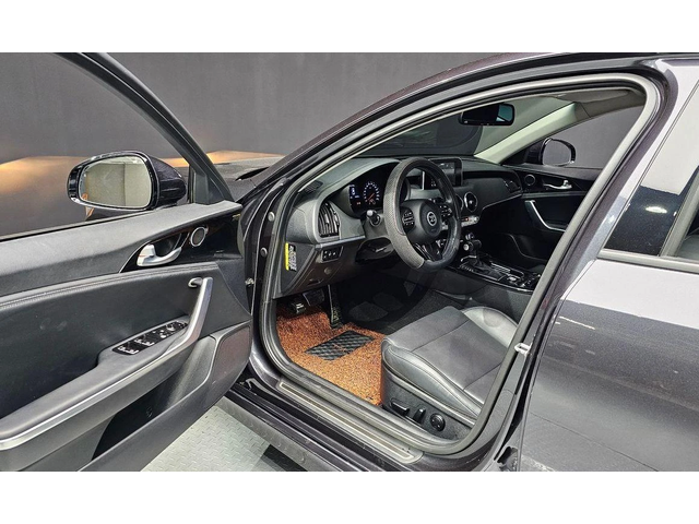 Kia Stinger 2.2 Diesel 2WD * НАЙ-ДОБРА ЦЕНА В БЪЛГАРИЯ* - автомобили, коли, обяви за нови и употребявани 10