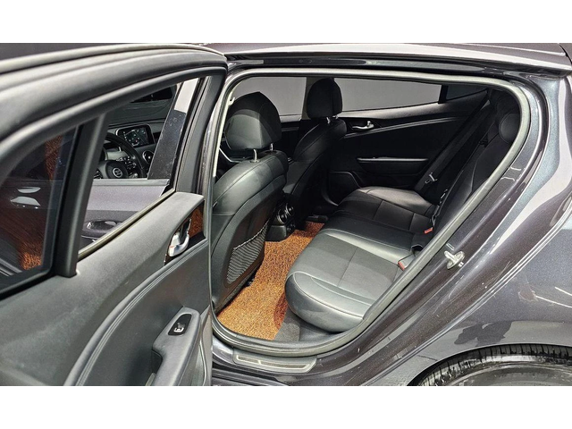 Kia Stinger 2.2 Diesel 2WD * НАЙ-ДОБРА ЦЕНА В БЪЛГАРИЯ* - автомобили, коли, обяви за нови и употребявани 11