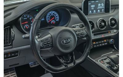 KIA Stinger 3.3 GT/4WD/RCCW/BI-LED/LDWS/DAW/HuD/ - автомобили, коли, обяви за нови и употребявани 15