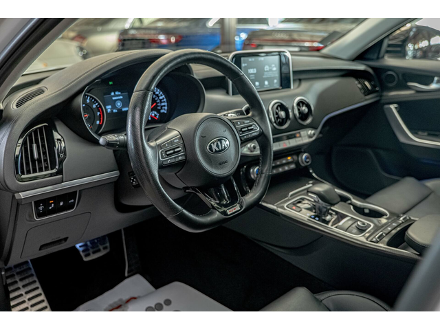 KIA Stinger 3.3 GT/4WD/RCCW/BI-LED/LDWS/DAW/HuD/ - автомобили, коли, обяви за нови и употребявани 6