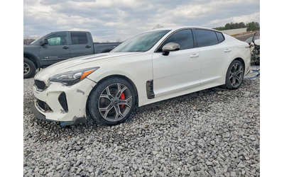kia-stinger-3-3l-6-rear-wheel-drive - 1