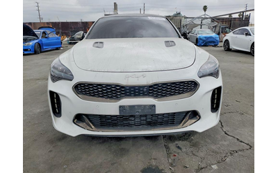 kia-stinger-3-3l-6-rear-wheel-drive - 5