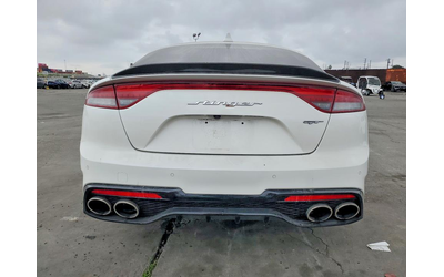 Kia Stinger 3.3L 6 Rear-wheel drive - автомобили, коли, обяви за нови и употребявани 6