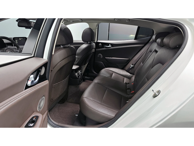 Kia Stinger 2.0 Turbo 2WD Platinum autogeorge.com - автомобили, коли, обяви за нови и употребявани 10