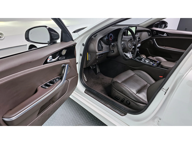 Kia Stinger 2.0 Turbo 2WD Platinum autogeorge.com - автомобили, коли, обяви за нови и употребявани 8