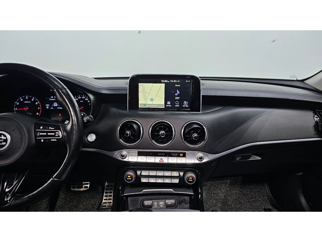 Kia Stinger 2.0 Turbo 2WD Dream Edition autogeorge.com - автомобили, коли, обяви за нови и употребявани 10