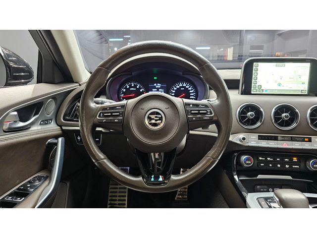 Kia Stinger 2.0T 2WD DREAM EDITION autogeorge.com - автомобили, коли, обяви за нови и употребявани 12