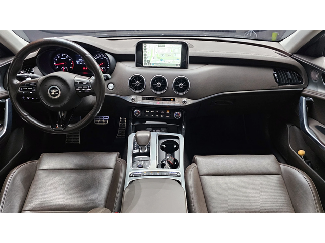 Kia Stinger 2.0T 2WD DREAM EDITION autogeorge.com - автомобили, коли, обяви за нови и употребявани 6