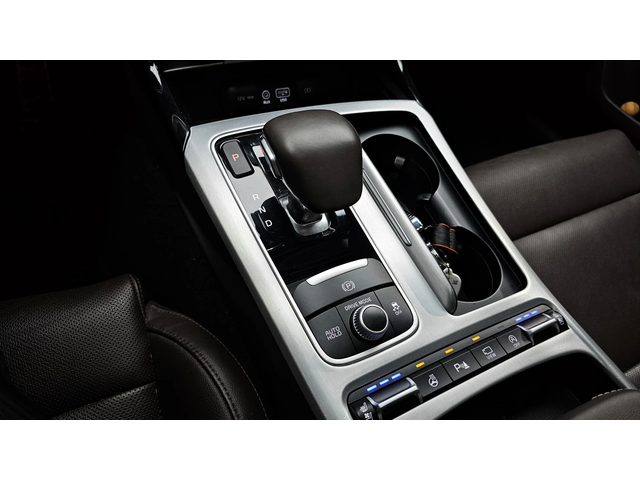 Kia Stinger 2.0T 2WD DREAM EDITION autogeorge.com - автомобили, коли, обяви за нови и употребявани 8