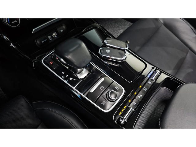 Kia Stinger 2.0T 2WD PLATINUM autogeorge.com - автомобили, коли, обяви за нови и употребявани 7