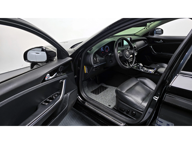 Kia Stinger 2.0T 2WD PLATINUM autogeorge.com - автомобили, коли, обяви за нови и употребявани 9