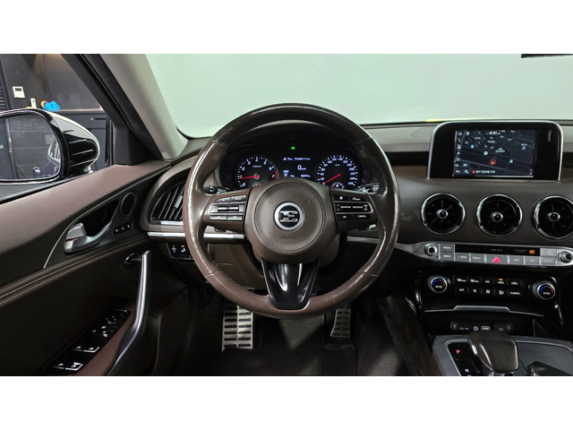 Kia Stinger 2.0T 2WD DREAM EDITION autogeorge.com - автомобили, коли, обяви за нови и употребявани 12