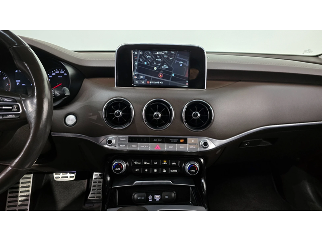 Kia Stinger 2.0T 2WD DREAM EDITION autogeorge.com - автомобили, коли, обяви за нови и употребявани 14