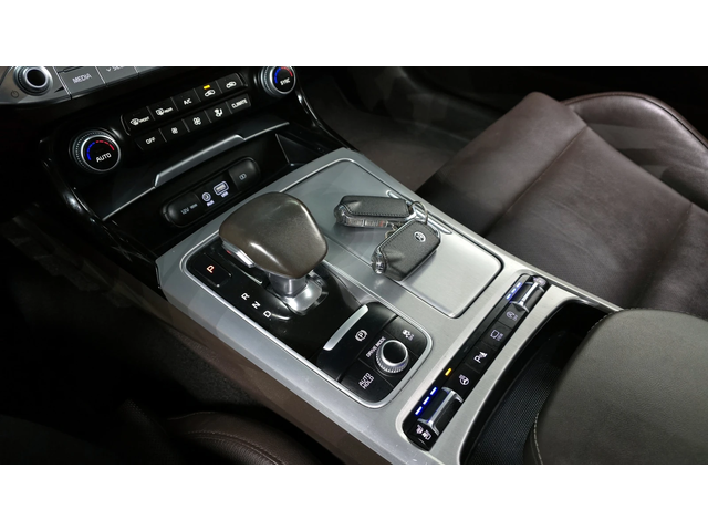 Kia Stinger 2.0T 2WD DREAM EDITION autogeorge.com - автомобили, коли, обяви за нови и употребявани 8