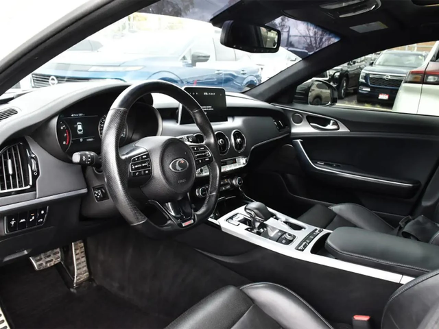 Kia Stinger * GT* Обдух* 360CAM* PANO* BLIND SPOTS* - автомобили, коли, обяви за нови и употребявани 8