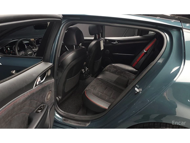 Kia Stinger 3.3GT AWD Acro Edition* HEAD-UP* HARMAN KARDON* 36 - автомобили, коли, обяви за нови и употребявани 16