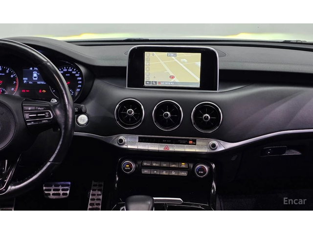 Kia Stinger PLATINUM* ПОДГРЕВ* ОБДУХВАНЕ* КАМЕРА* ШИБИДАХ - автомобили, коли, обяви за нови и употребявани 10