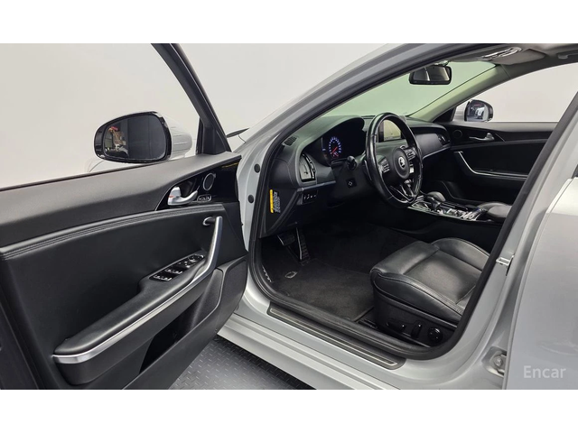 Kia Stinger PLATINUM* ПОДГРЕВ* ОБДУХВАНЕ* КАМЕРА* ШИБИДАХ - автомобили, коли, обяви за нови и употребявани 6