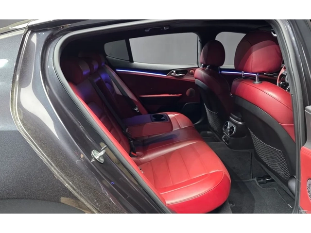 Kia Stinger * 3.3T* AWD* ЧЕРВЕН САЛОН* 360 КАМЕРА* HUD* ОБДУХВ - автомобили, коли, обяви за нови и употребявани 12