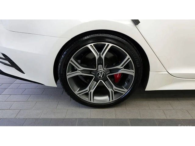 Kia Stinger 3.3 GT / ПАНОРАМА / 360 КАМЕРИ / ОБДУХВАНЕ / FULL! - автомобили, коли, обяви за нови и употребявани 4