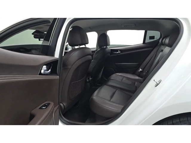 Kia Stinger 3.3 AWD MASTERS | ПОДГРЕВ | ОБДУХВАНЕ - автомобили, коли, обяви за нови и употребявани 8