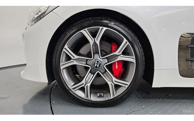 kia-stinger - 4