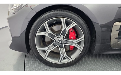 kia-stinger - 4