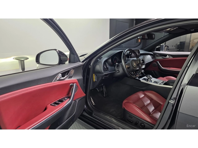 Kia Stinger 3.3 GT TURBO* ОБДУХ* 360* HUD* ПАНОРАМА* - автомобили, коли, обяви за нови и употребявани 9