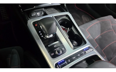 Kia Stinger 3.3 GT Acro Edition* АЛКАНТАРА* HUD* 360 - автомобили, коли, обяви за нови и употребявани 7