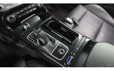 Kia Stinger 2.0 TURBO PRIME* ОБДУХ* AWD* 360* HUD* - автомобили, коли, обяви за нови и употребявани 7