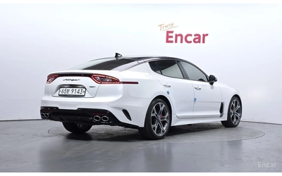kia-stinger - 1