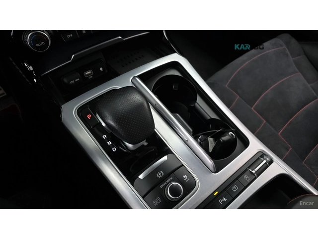Kia Stinger Meister* 3.3* GT* AWD* DISTRONIC* ОБДУХ* КАМЕРА* - автомобили, коли, обяви за нови и употребявани 13