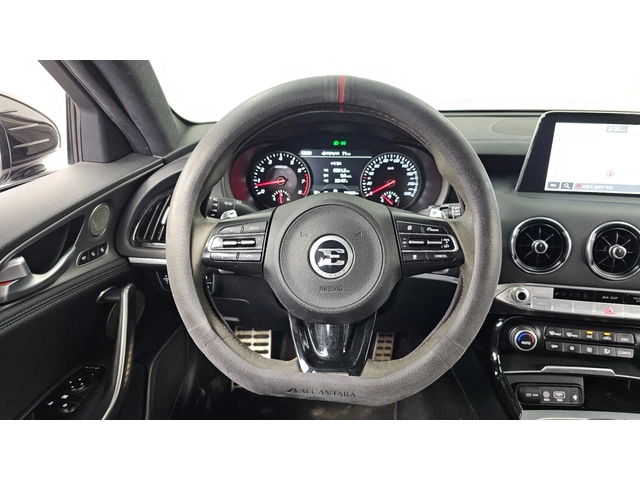 Kia Stinger 3.3 Turbo - автомобили, коли, обяви за нови и употребявани 12