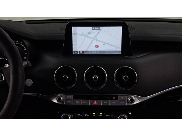 Kia Stinger 3.3 Turbo - автомобили, коли, обяви за нови и употребявани 13