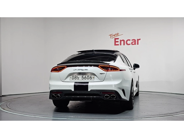 Kia Stinger 3.3 Turbo - автомобили, коли, обяви за нови и употребявани 3