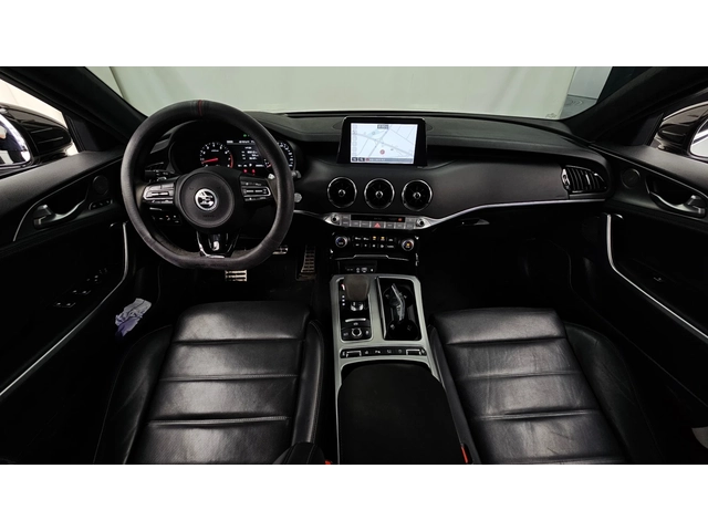 Kia Stinger 3.3 Turbo - автомобили, коли, обяви за нови и употребявани 6