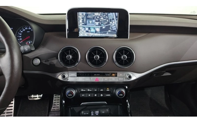 Kia Stinger 2.2 Diesel 2WD - автомобили, коли, обяви за нови и употребявани 8