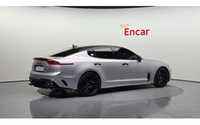 kia-stinger - 1